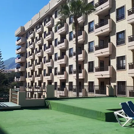 In Ronda 4 First Line *